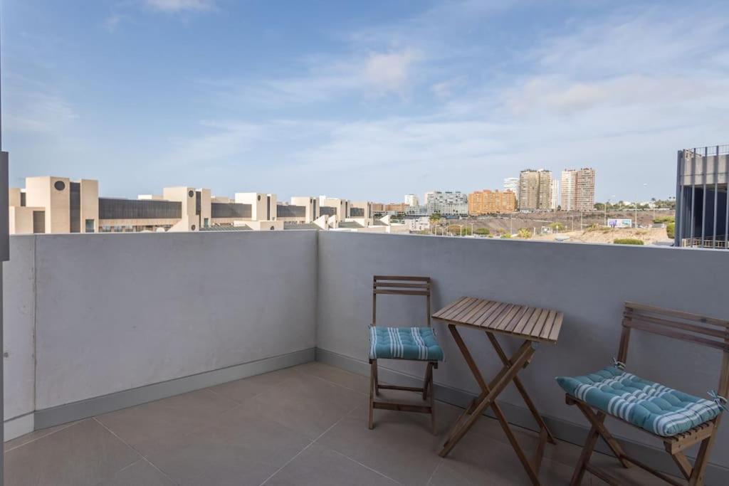 דירות לאס פאלמס דה גראן קנאריה Casa Vacacional Isis Con Piscina מראה חיצוני תמונה